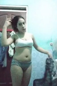 Dewi Cantik Show Colmek Buat Pacar Tersayang