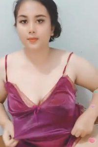 Evelin Bigo Seksi Bikin Nafsu