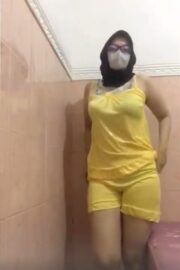 Jilbab Baju Kuning Bugil Show Bodi Sempurna