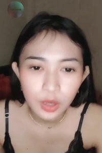 Meisha Cantik Belahan Dada Berkeringat Mangolive