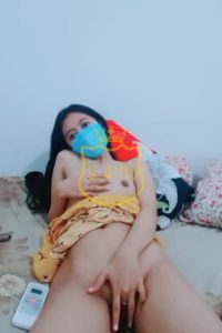 Mitha Omek Sambil Rebahan Hot