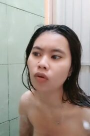 Neng Yola Show Mandi Sampai Pakai Daleman