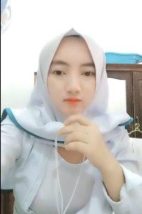 Perawat Jilbab Live Barbar Spil Puting Susu