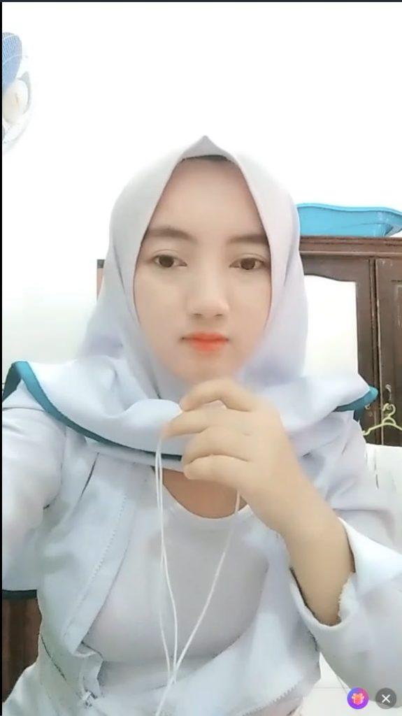 Perawat Jilbab Live Barbar Spil Puting Susu Liveomek