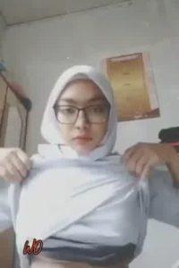 Skandal Jilbab Putih