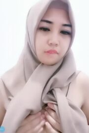 Live Show Ajeng Fio Jilbab Remas Nenen