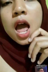 VCS Jilbab Cute Kocok Memek