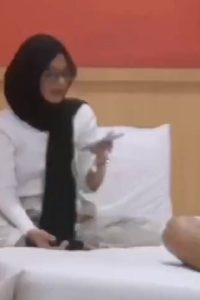 Cewek Jilbab Alim Open BO ML Di Hotel