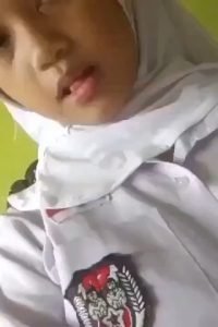 Selfie Pelajar SMP Pamer Nenen Depan Kamera