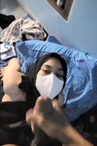 Ngentot Cewek Hijab Doyan Ngocok