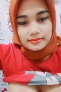 Mbak Jihan Hijab Live Nyusuin Monik